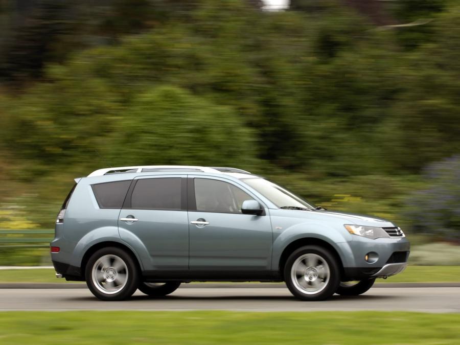  Mitsubishi Outlander Urban 2007 года  (фото 17 из 26)